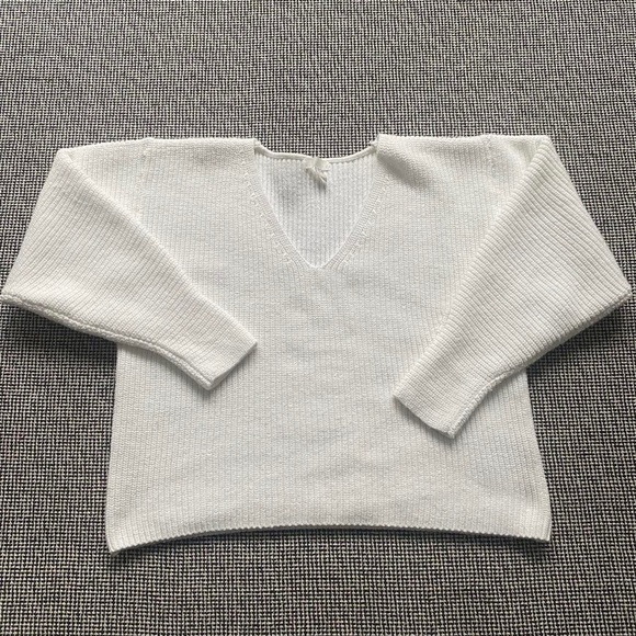 H&M sweater - Picture 2 of 4